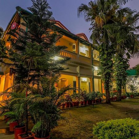 Hotel Heritage Dehradun Exteriör bild